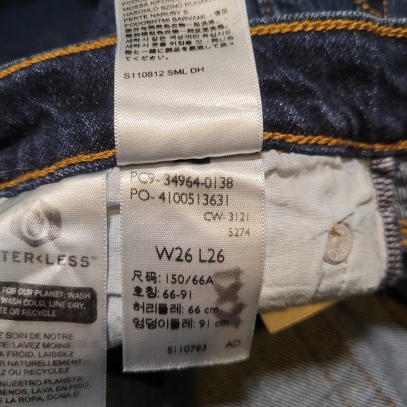 Levi's Wedgie Straight Fit Dark Wash Sz W26 x L26 - Picture 8 of 9